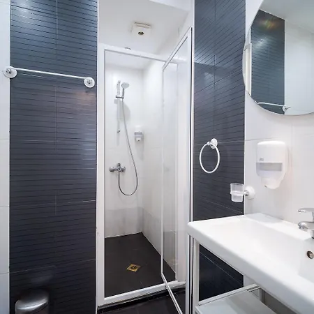 Cozy 1 Bdrm, Center, Solunska Near Vitoshka Street Sofia