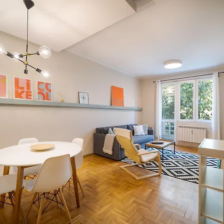 Cozy 1 Bdrm, Center, Solunska Near Vitoshka Street Apartment *